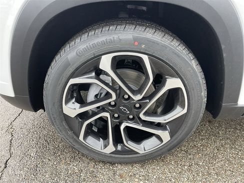 New 2026 Chevrolet Trax RS w/ Sunroof Package image 10