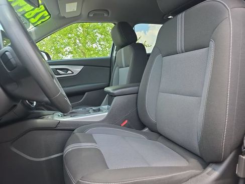 Used 2024 Chevrolet Blazer LT w/ Convenience Package FWD image 16