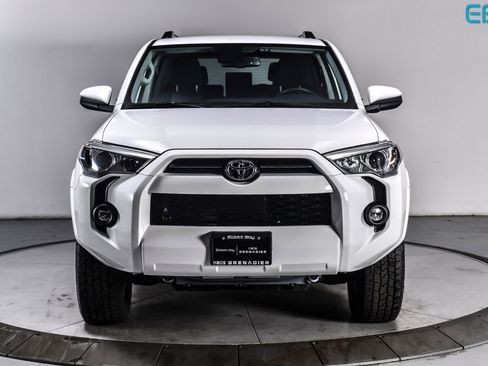 Used 2024 Toyota 4Runner SR5 AWD/4WD image 8
