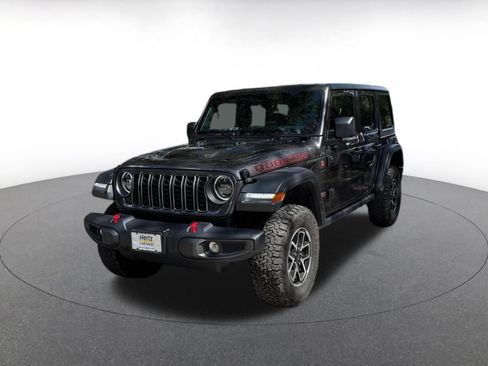Used 2025 Jeep Wrangler Unlimited Rubicon AWD/4WD image 4