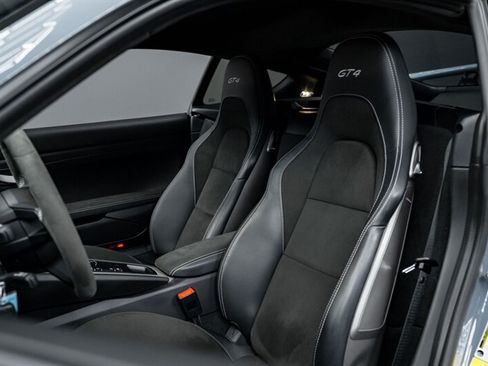 Used 2023 Porsche 718 Cayman GT4 RWD image 22