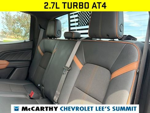 Used 2025 GMC Canyon AT4 AWD/4WD image 40