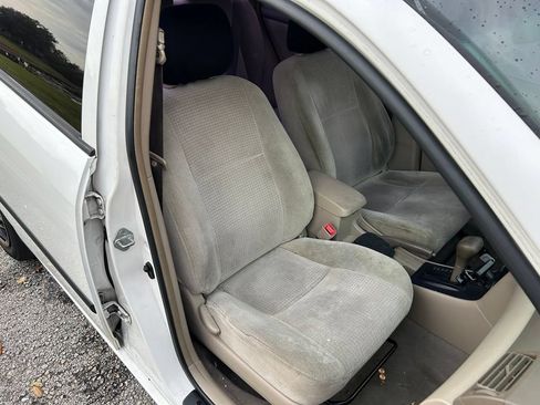 Used 2006 Toyota Corolla CE FWD image 16