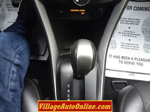 Used 2019 Chevrolet Trax LT w/ LT Convenience Package FWD image 41