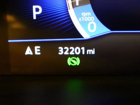 Used 2024 Volkswagen Tiguan SE image 14