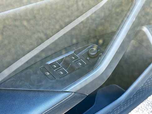 Used 2022 Nissan Rogue Sport SL image 19