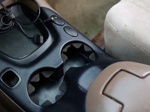 Used 2004 Toyota Tundra Limited image 35