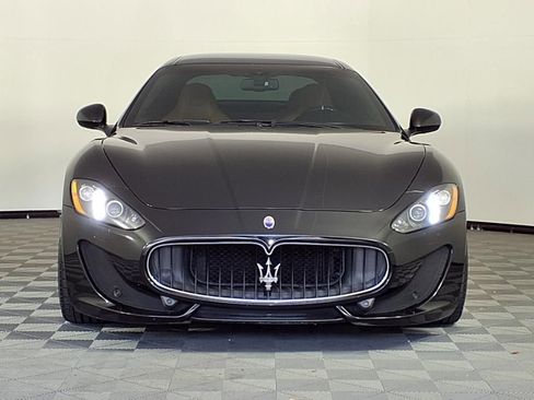 Used 2017 Maserati GranTurismo Sport image 2
