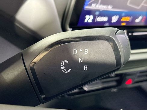 Certified 2025 Volkswagen ID.4 Pro image 19