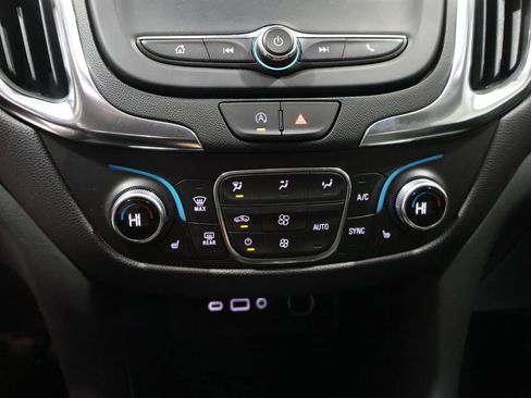 Used 2024 Chevrolet Equinox LT image 28