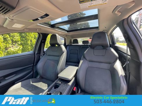 Used 2023 Nissan Ariya AWD image 40