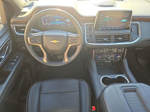 Used 2023 Chevrolet Suburban High Country image 14
