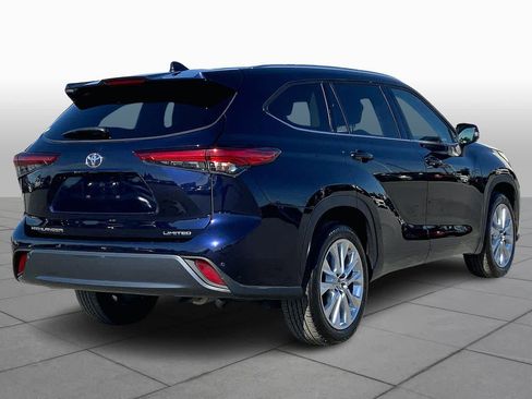Used 2020 Toyota Highlander Limited image 12