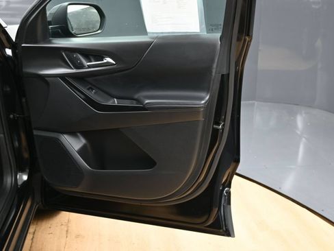 Used 2025 Chevrolet Equinox LT AWD/4WD image 16