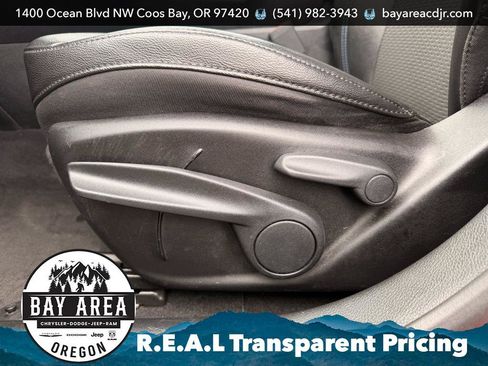 Used 2024 Jeep Compass Latitude AWD/4WD image 14