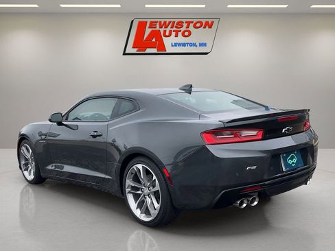 Used 2017 Chevrolet Camaro LT RWD image 3