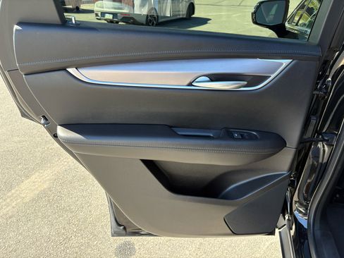 Used 2023 Cadillac XT5 Luxury image 16