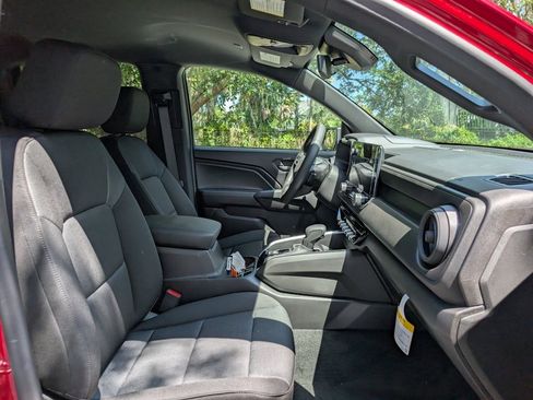 New 2026 Chevrolet Colorado W/T image 16