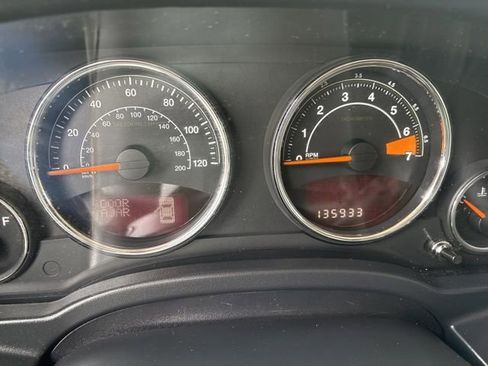 Used 2014 Jeep Patriot Limited AWD/4WD image 23