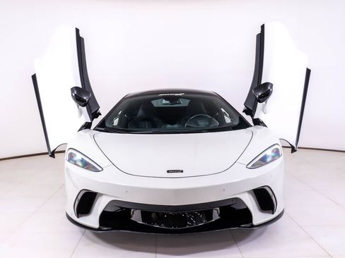 Used 2025 McLaren GTS RWD image 9