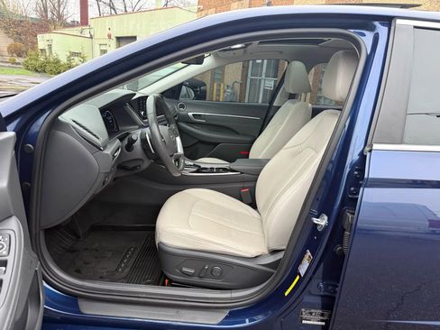 Used 2021 Hyundai Sonata Limited w/ Winter Weather Package image 26