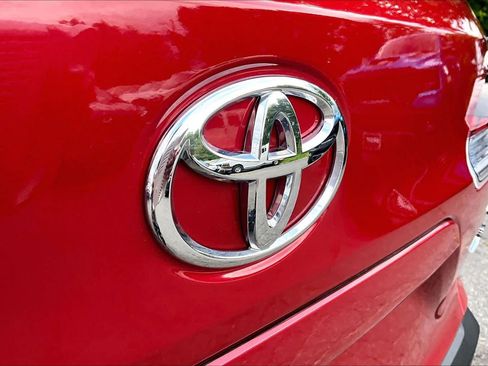 Certified 2024 Toyota Corolla Cross LE AWD/4WD image 29