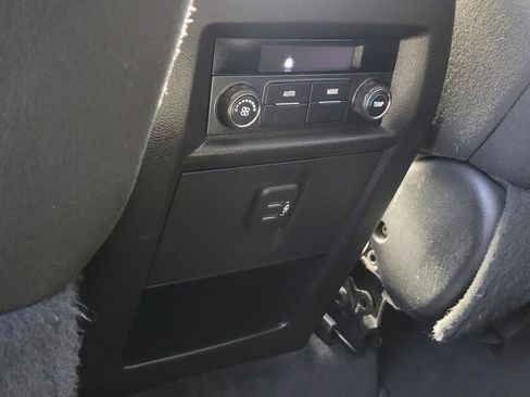 Used 2020 Chevrolet Traverse LS image 19