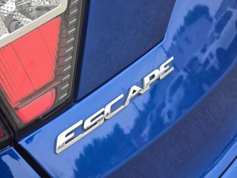 Used 2018 Ford Escape SE image 8