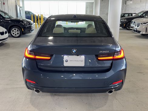 Used 2025 BMW 330i Sedan w/ Convenience Package image 7