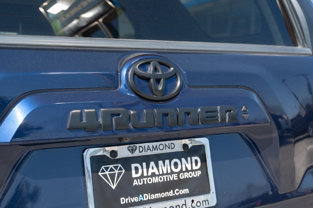 Used 2021 Toyota 4Runner SR5 Premium w/ Wilderness Package (TMS) RWD image 14