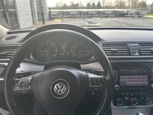 Used 2013 Volkswagen Passat TDI SE FWD image 8