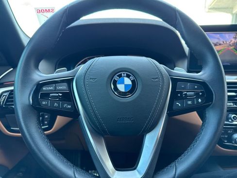 Used 2023 BMW 530i w/ Convenience Package image 22