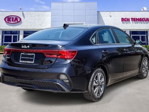 Certified 2023 Kia Forte LXS FWD image 4