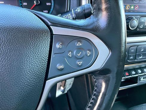 Used 2020 Chevrolet Colorado Z71 w/ Z71 Midnight Edition image 24