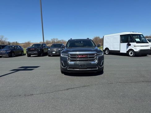 Used 2020 GMC Acadia SLT w/ LPO, Floor Liner Package image 2