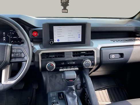 Used 2024 Toyota Tacoma TRD Off-Road AWD/4WD image 7