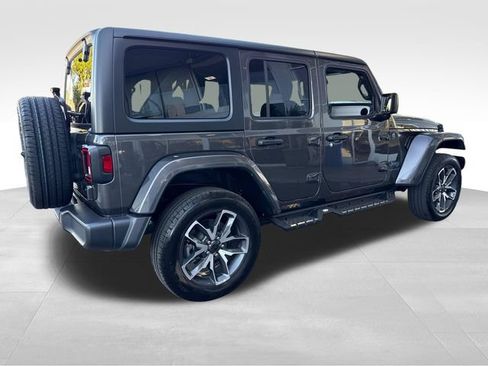 Used 2024 Jeep Wrangler Unlimited AWD/4WD image 5