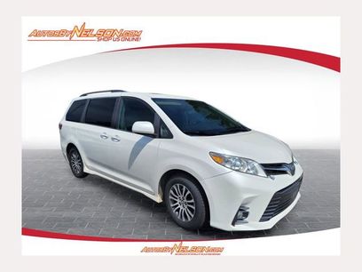Used 2019 Toyota Sienna XLE
