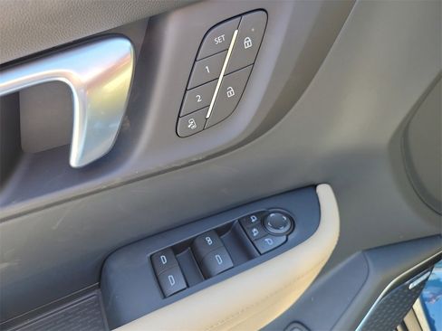 New 2026 Buick Enclave Preferred w/ Power Package image 17