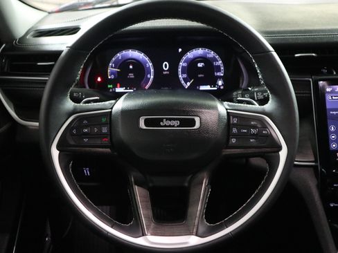 Used 2023 Jeep Grand Cherokee L Limited image 14