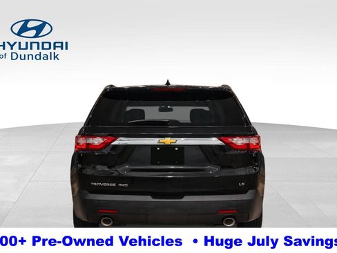 Used 2021 Chevrolet Traverse LS AWD/4WD image 8