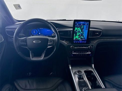 Used 2020 Ford Explorer Platinum w/ Premium Technology Package image 23