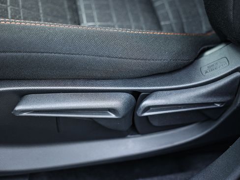 Used 2025 Honda HR-V Sport image 27