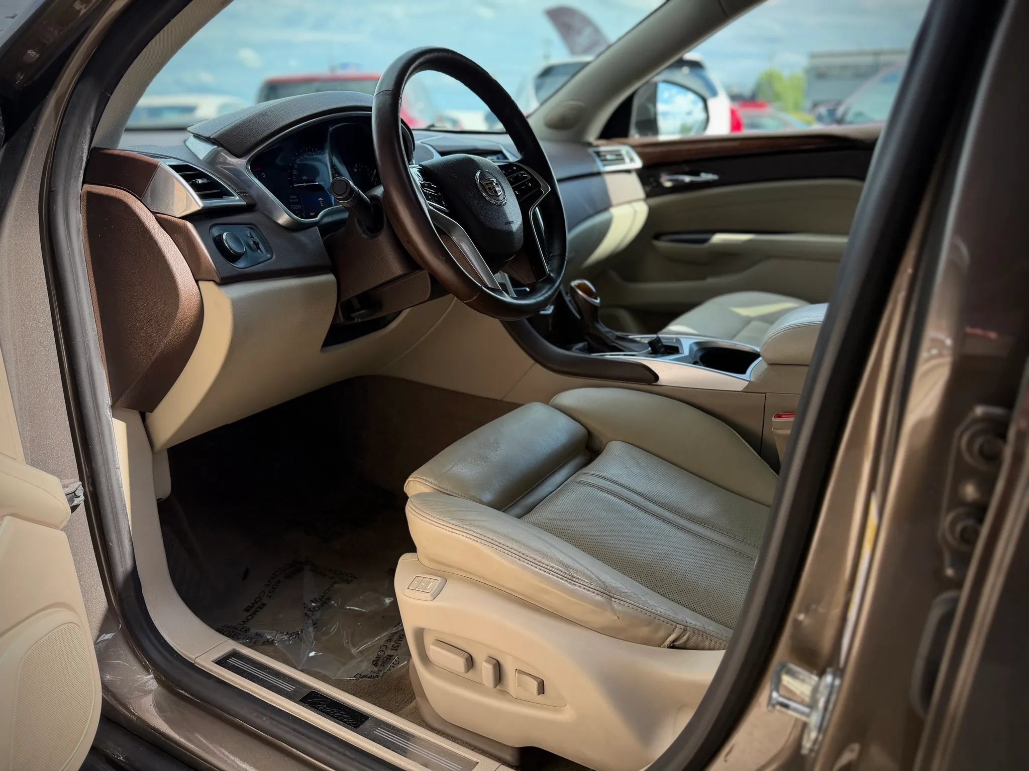 Used 2014 Cadillac SRX Luxury FWD image 8