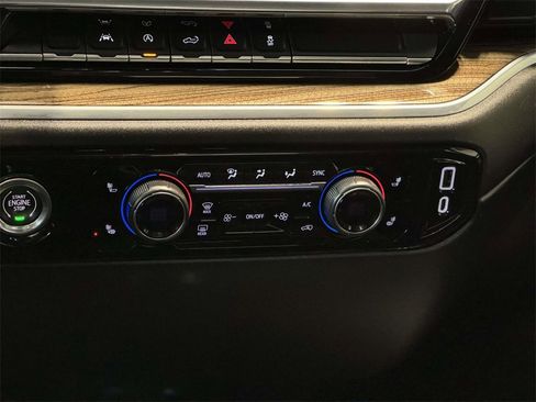 Used 2022 Chevrolet Silverado 1500 LT image 24