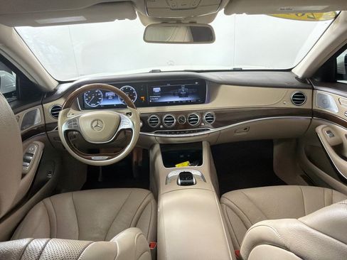 Used 2017 Mercedes-Benz S 550 4MATIC Sedan image 27