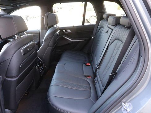 Used 2025 BMW X5 M60i image 13