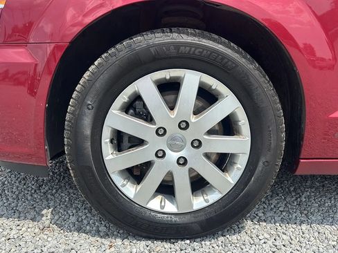 Used 2016 Chrysler Town & Country Touring w/ Driver Convenience Group FWD image 12