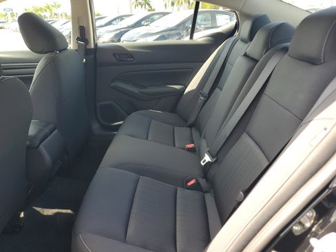Used 2025 Nissan Altima 2.5 S FWD image 11