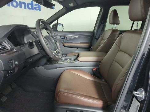 Certified 2025 Honda Ridgeline RTL image 8